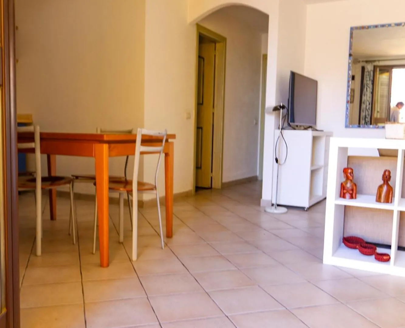 Portopollo Apartment بورتو بولو 0*,  إيطاليا
